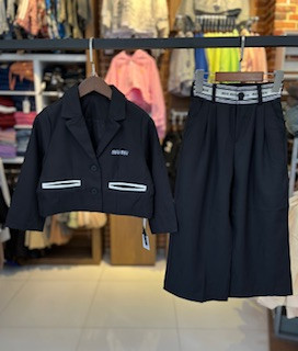 کت شلوار بچگانه