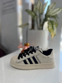 کتونی بچگانه برند